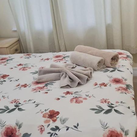 2 Bed Cosy Apartment In Heart Of Mullingar. Bagian luar foto