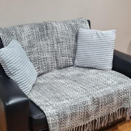 2 Bed Cosy Apartment In Heart Of Mullingar. Bagian luar foto